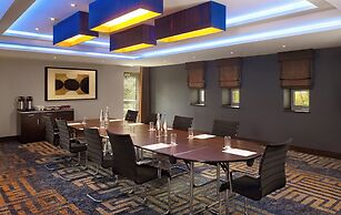 Crowne Plaza London- Gatwick Airport by IHG