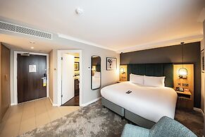 Crowne Plaza London- Gatwick Airport by IHG