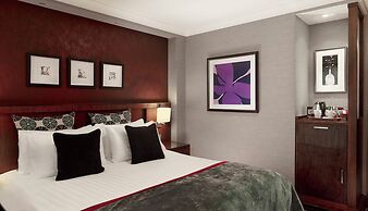 Crowne Plaza London- Gatwick Airport by IHG