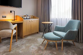 Crowne Plaza London- Gatwick Airport by IHG