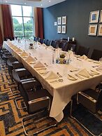 Crowne Plaza London- Gatwick Airport by IHG