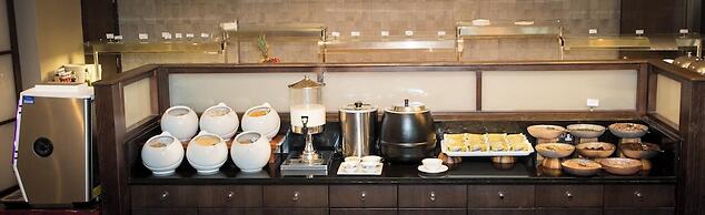 Crowne Plaza London- Gatwick Airport by IHG