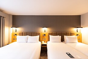 Crowne Plaza London- Gatwick Airport by IHG