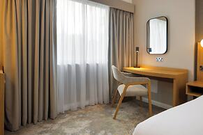 Crowne Plaza London- Gatwick Airport by IHG