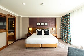 Crowne Plaza London- Gatwick Airport by IHG