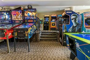 Best Western Plus Chocolate Lake Hotel