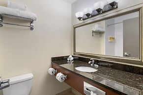 Best Western Plus Chocolate Lake Hotel