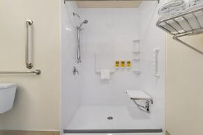 Best Western Plus Chocolate Lake Hotel