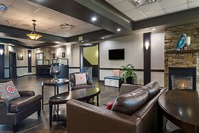 Best Western Plus Chocolate Lake Hotel