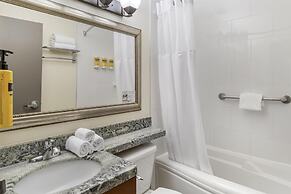 Best Western Plus Chocolate Lake Hotel