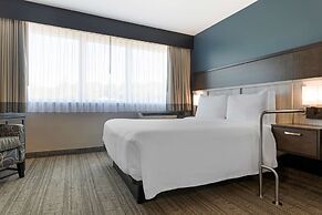 Best Western Plus Chocolate Lake Hotel