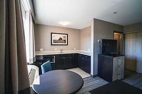 Best Western Plus Chocolate Lake Hotel