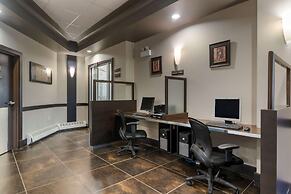 Best Western Plus Chocolate Lake Hotel