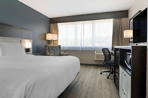 Best Western Plus Chocolate Lake Hotel