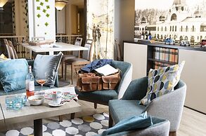 Three Corners Hotel Art