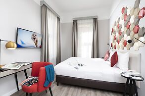 Three Corners Hotel Art