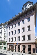 Three Corners Hotel Art