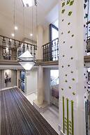 Three Corners Hotel Art