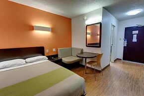 Executive Inn & Suites