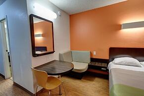 Executive Inn & Suites