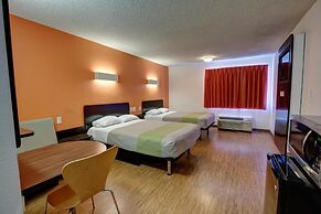 Executive Inn & Suites