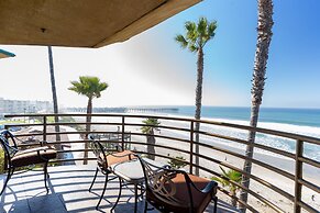 Pacific Terrace Hotel