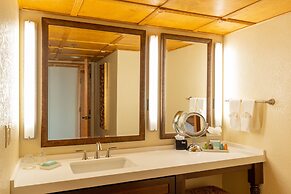 Pacific Terrace Hotel