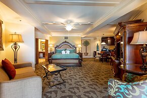 Pacific Terrace Hotel