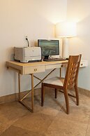 Pacific Terrace Hotel