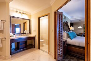 Pacific Terrace Hotel