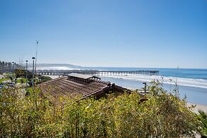 Pacific Terrace Hotel