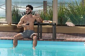 Pacific Terrace Hotel