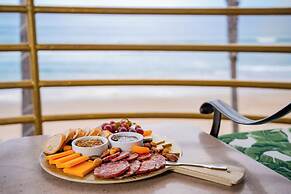 Pacific Terrace Hotel