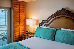 Pacific Terrace Hotel