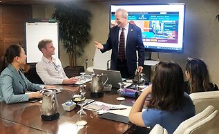 Pacific Terrace Hotel