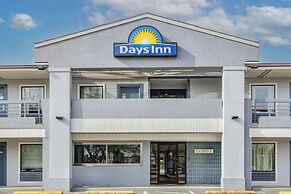 Days Inn by Wyndham Raleigh Glenwood-Crabtree