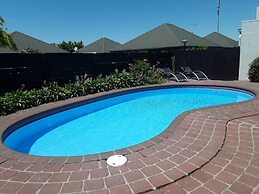Sundowner Motel
