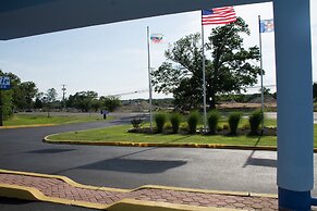 Atlantic Inn & Suites