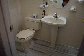 Atlantic Inn & Suites