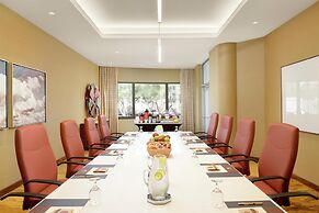 DoubleTree Suites by Hilton Phoenix