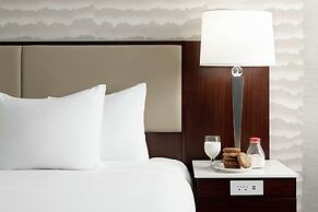 DoubleTree Suites by Hilton Phoenix