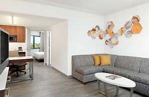 DoubleTree Suites by Hilton Phoenix