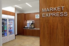 DoubleTree Suites by Hilton Phoenix