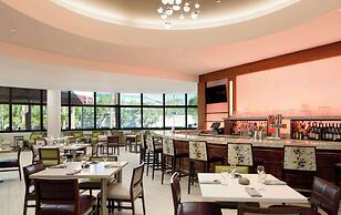 DoubleTree Suites by Hilton Phoenix