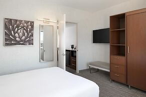 DoubleTree Suites by Hilton Phoenix