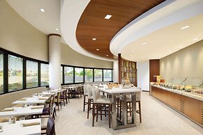 DoubleTree Suites by Hilton Phoenix