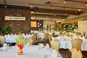 OUTRIGGER Kaanapali Beach Resort