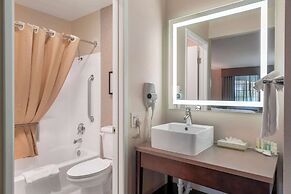 Quality Inn & Suites Camarillo - Oxnard
