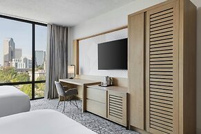 Sheraton Charlotte Hotel