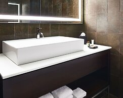 Sheraton Charlotte Hotel